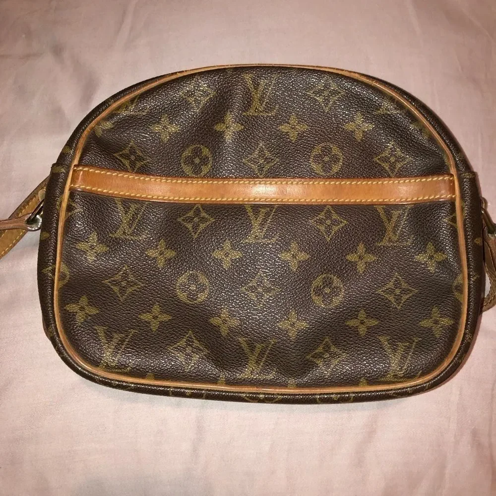 Louis Vuitton Selis GM